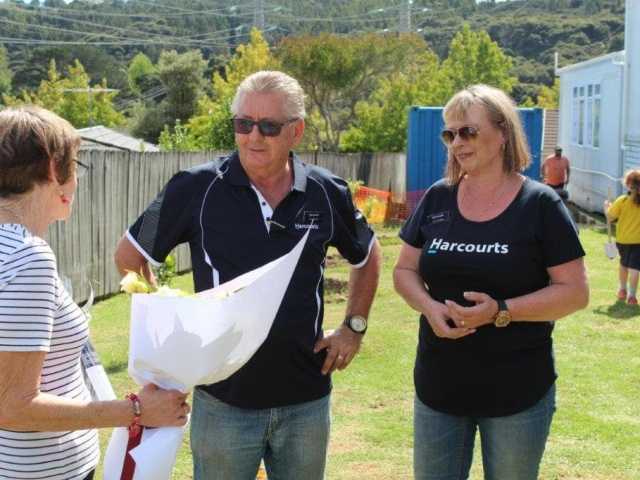 Gary & Lucy - Albany Primary School Orchard Sponsors