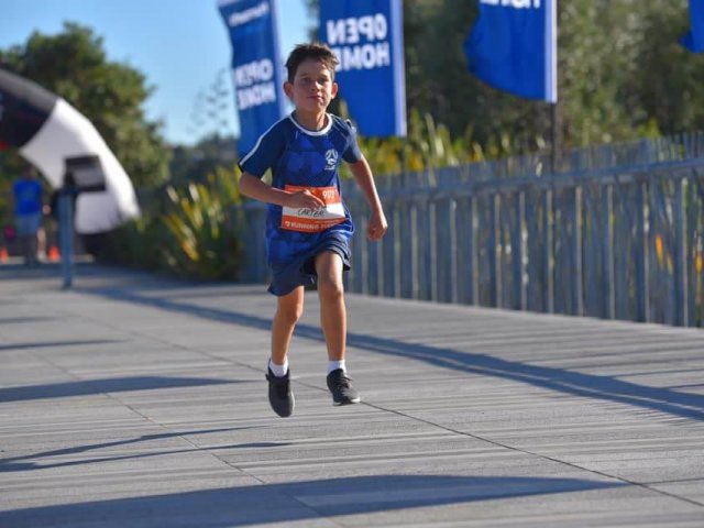 Gary & Lucy Team Douglas - Harcourts Cooper and Co North Shore Run Series